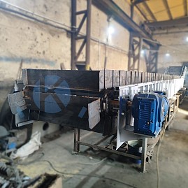 Скребковый конвейер для шлаков и мусора