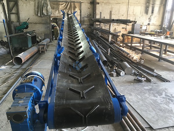 Производство Конвейер ленточный желобчатый наклонный ТЛН- 500